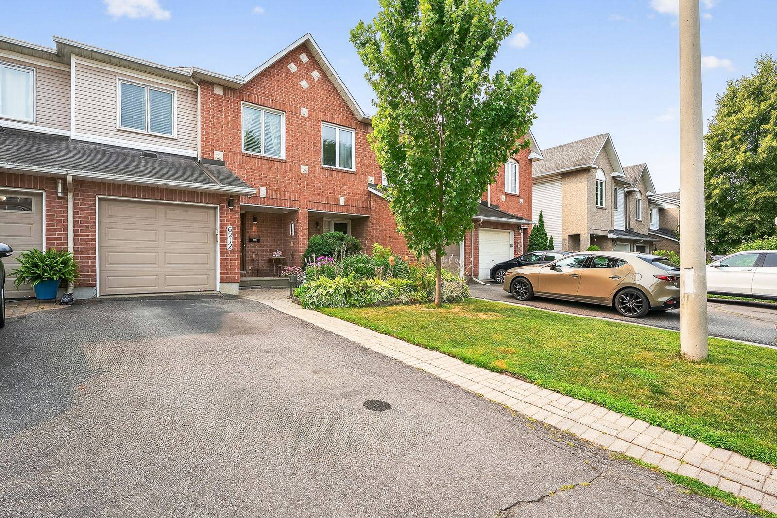 Orleans - Convent Glen And Area, ON K1C 7L6,6212 Arbourwood DR