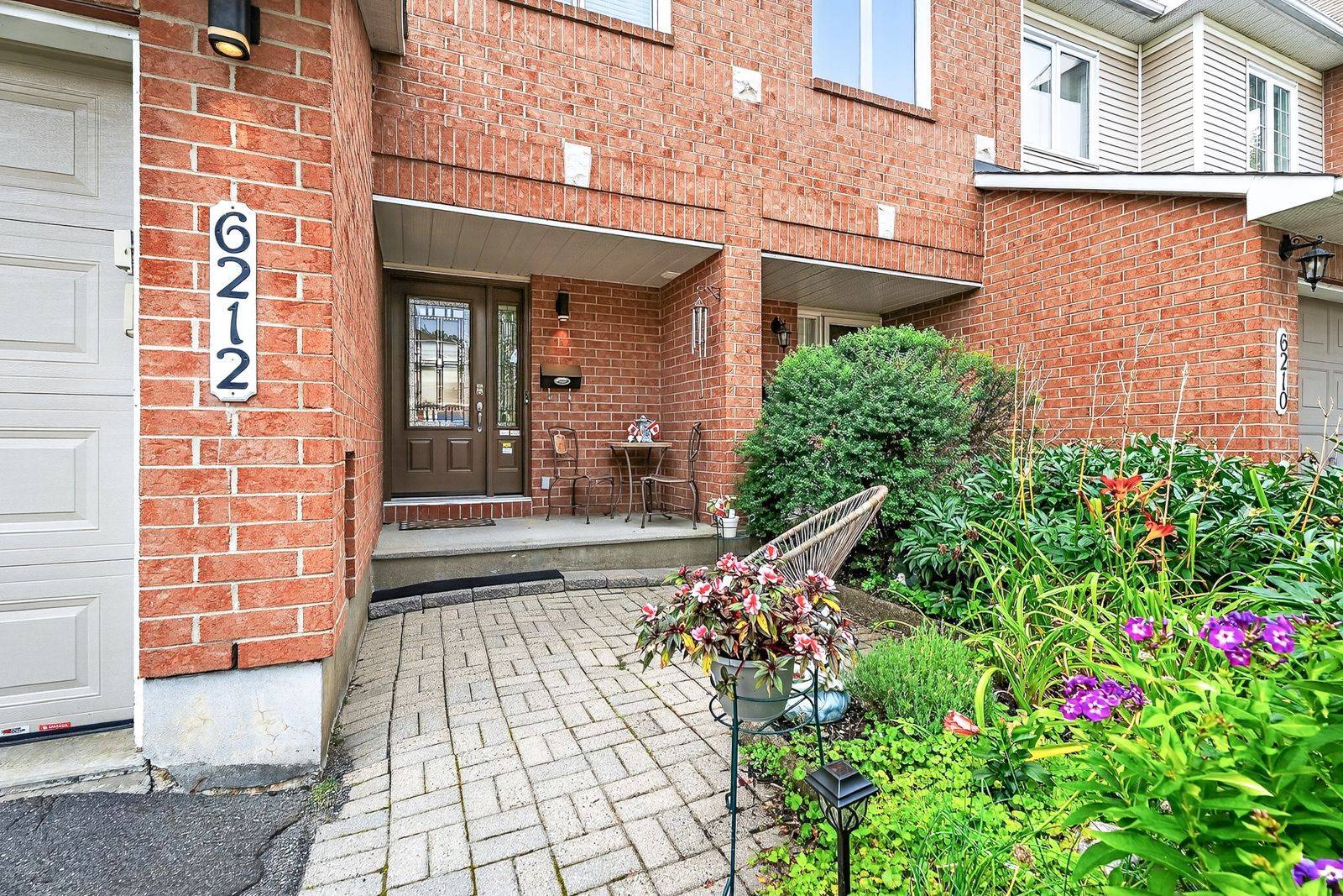 Orleans - Convent Glen And Area, ON K1C 7L6,6212 Arbourwood DR