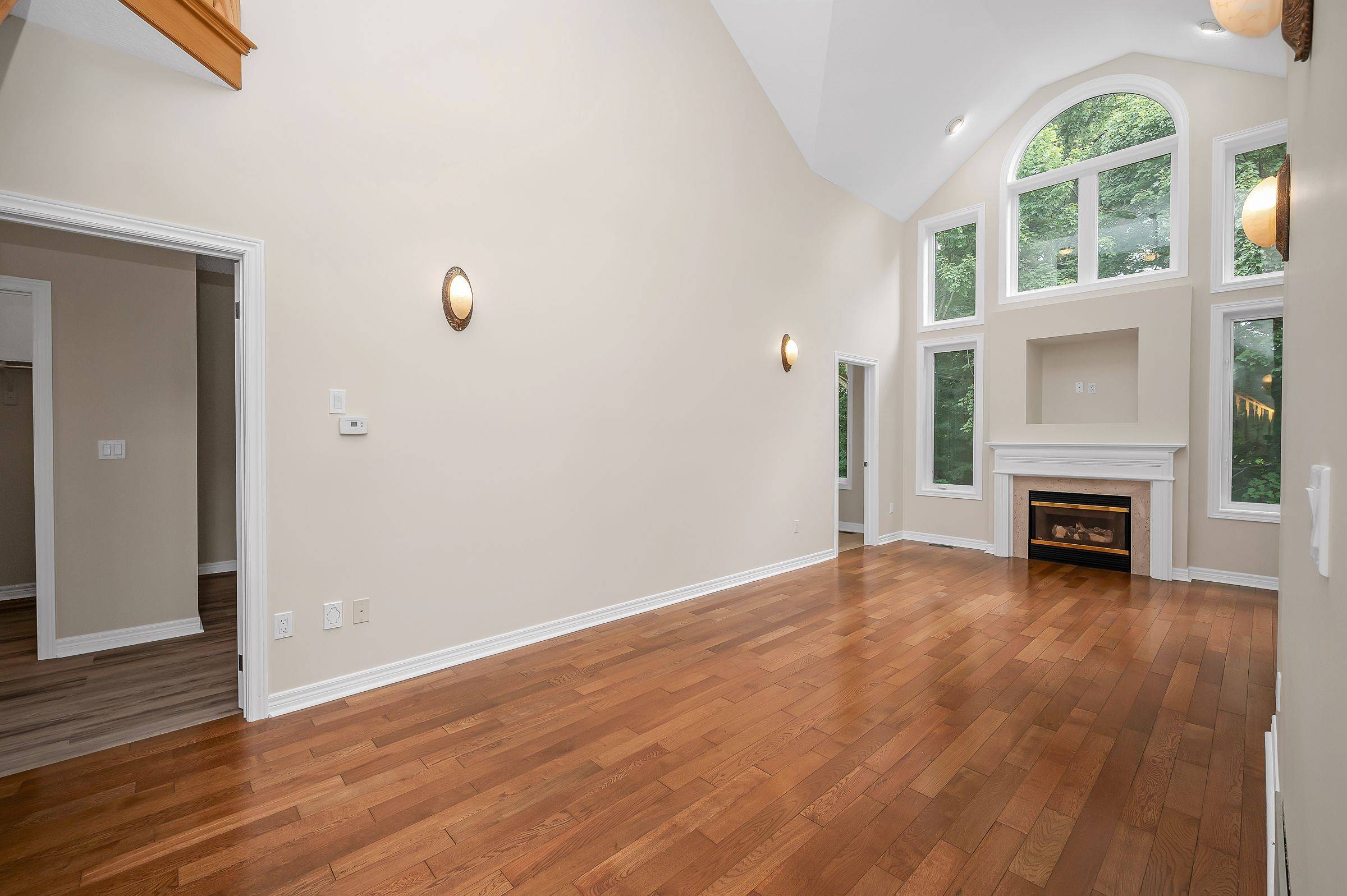 Hamilton, ON L9G 5C7,40 Wesleyan CT #45