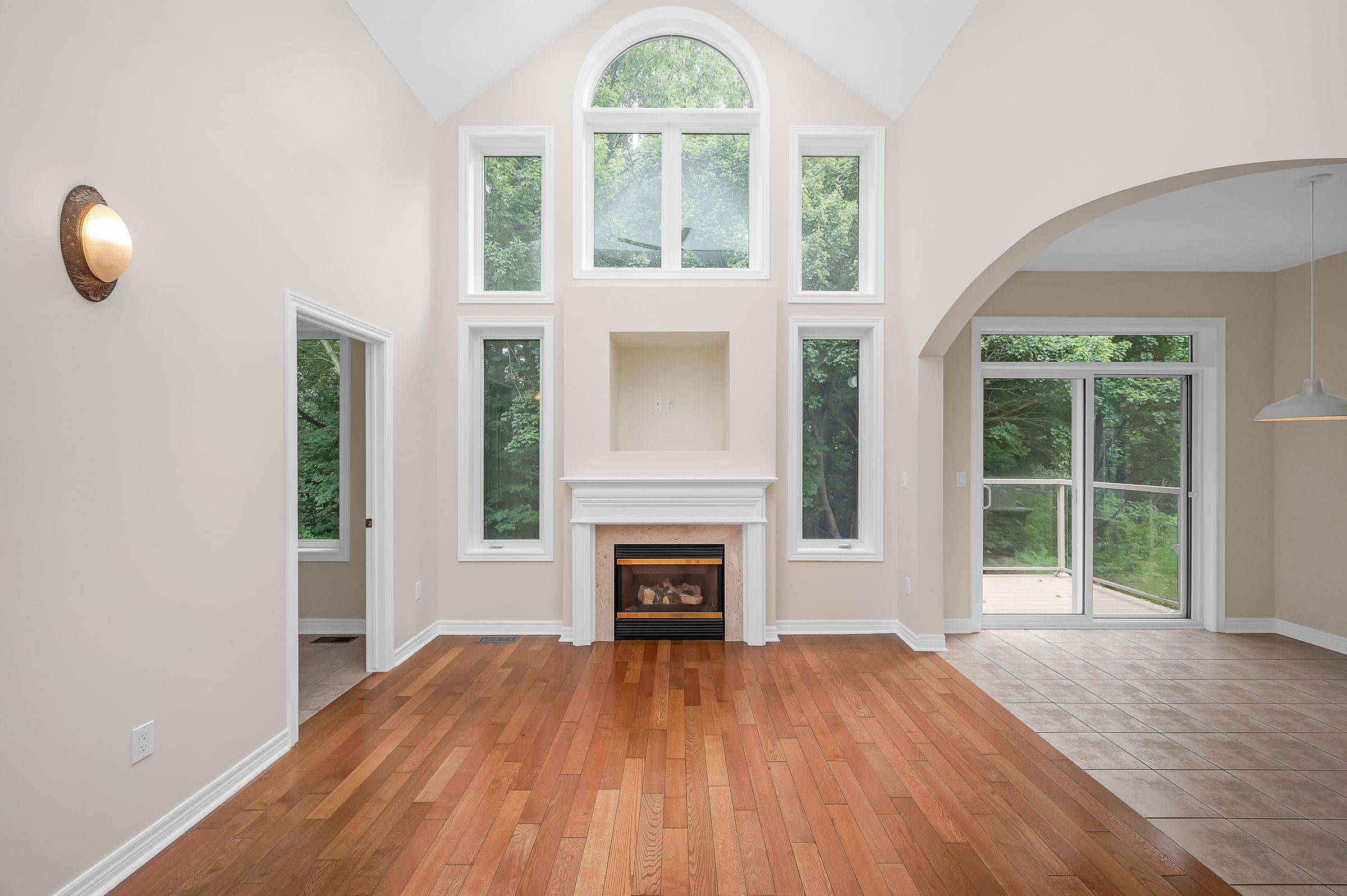 Hamilton, ON L9G 5C7,40 Wesleyan CT #45