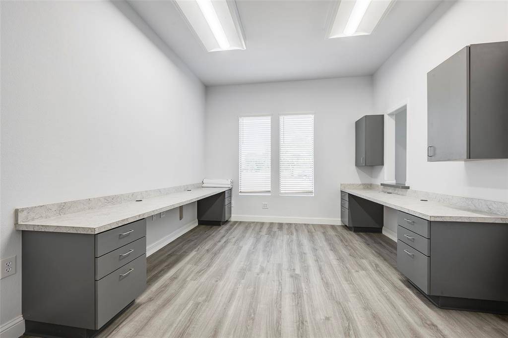 Cleburne, TX 76031,1900 E Henderson Street #2