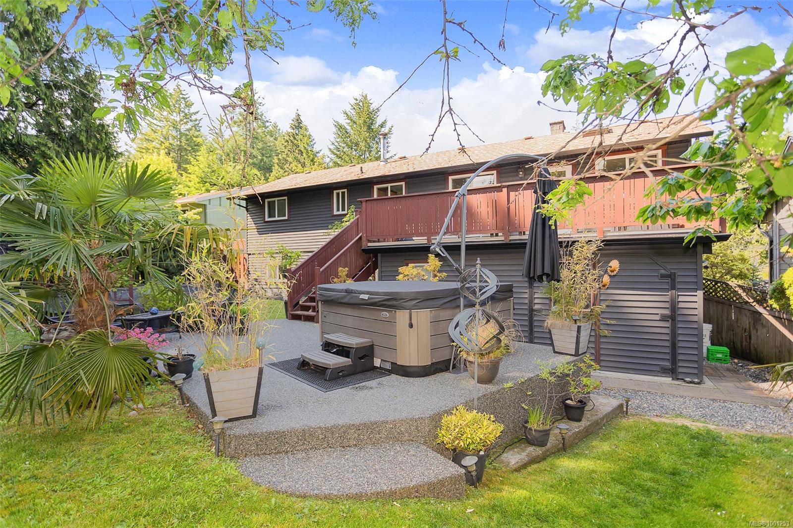 Nanaimo, BC V9R 5M7,621 Seventh St