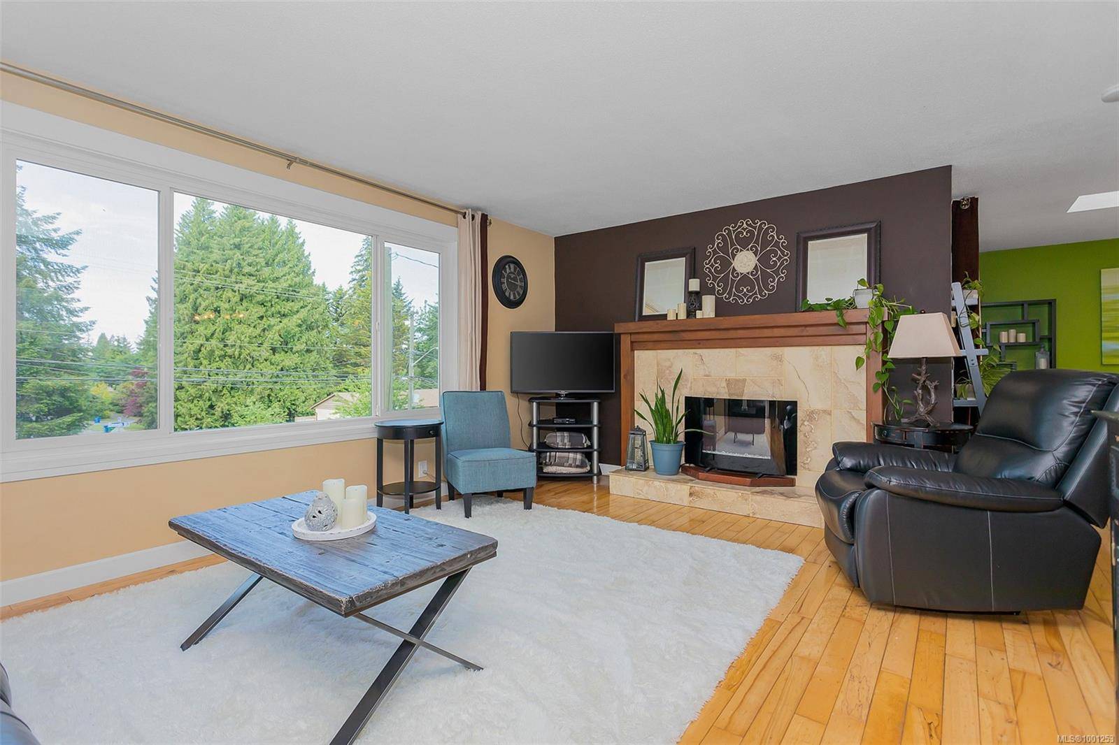 Nanaimo, BC V9R 5M7,621 Seventh St