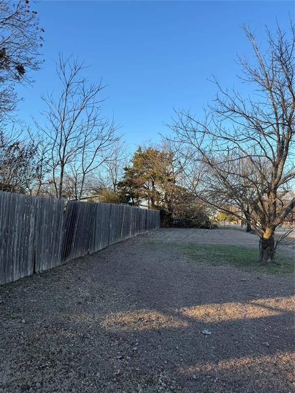 Southmayd, TX 75092,208 John Fielder Drive