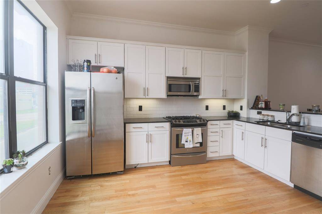 Fort Worth, TX 76102,708 Skyline Bluff Court