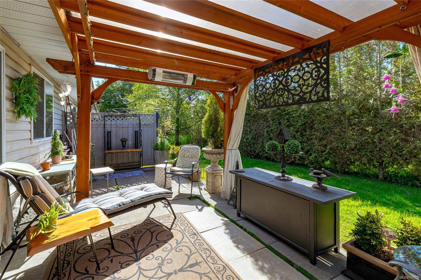 Nanaimo, BC V9R 5W4,441 Gail Pl #1