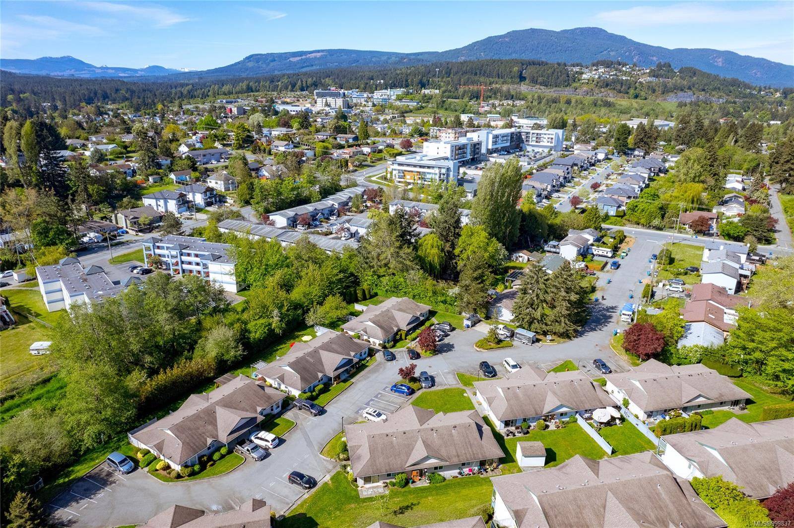 Nanaimo, BC V9R 5W4,441 Gail Pl #1