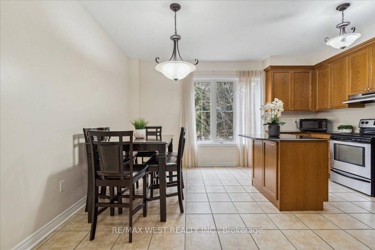 Brampton, ON L6Y 0P9,6 Cedar Lake CRES #3