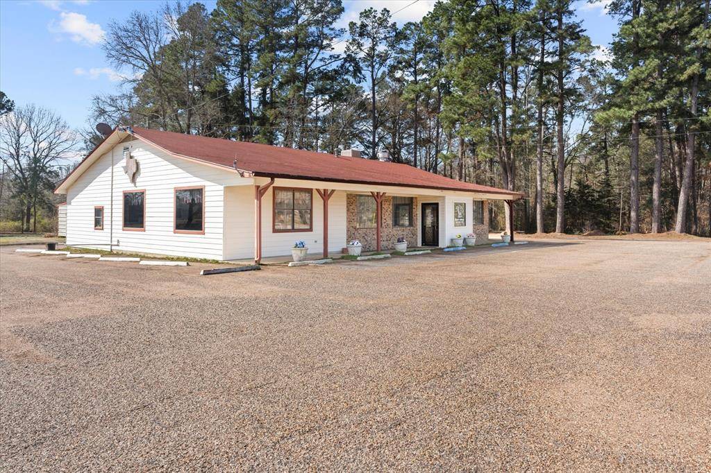 Omaha, TX 75571,800 E Main Street