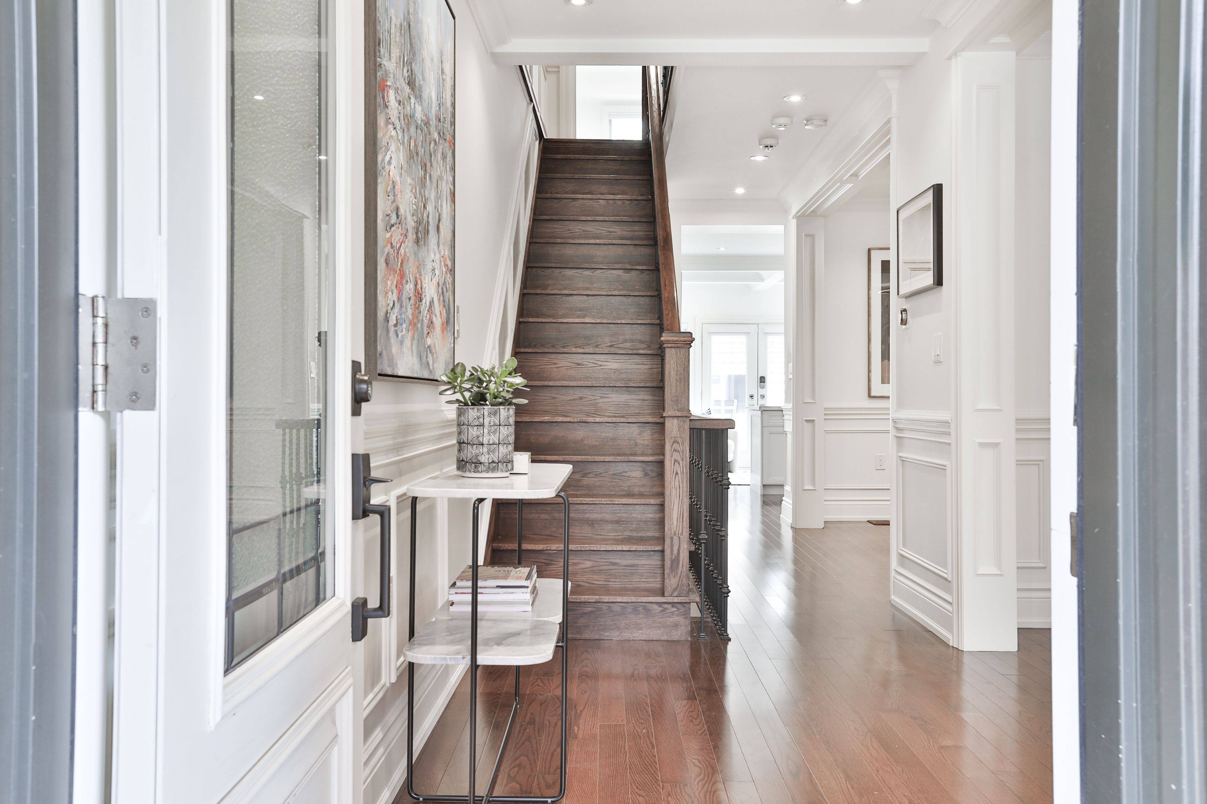 Toronto C01, ON M5S 2L4,215 Major ST