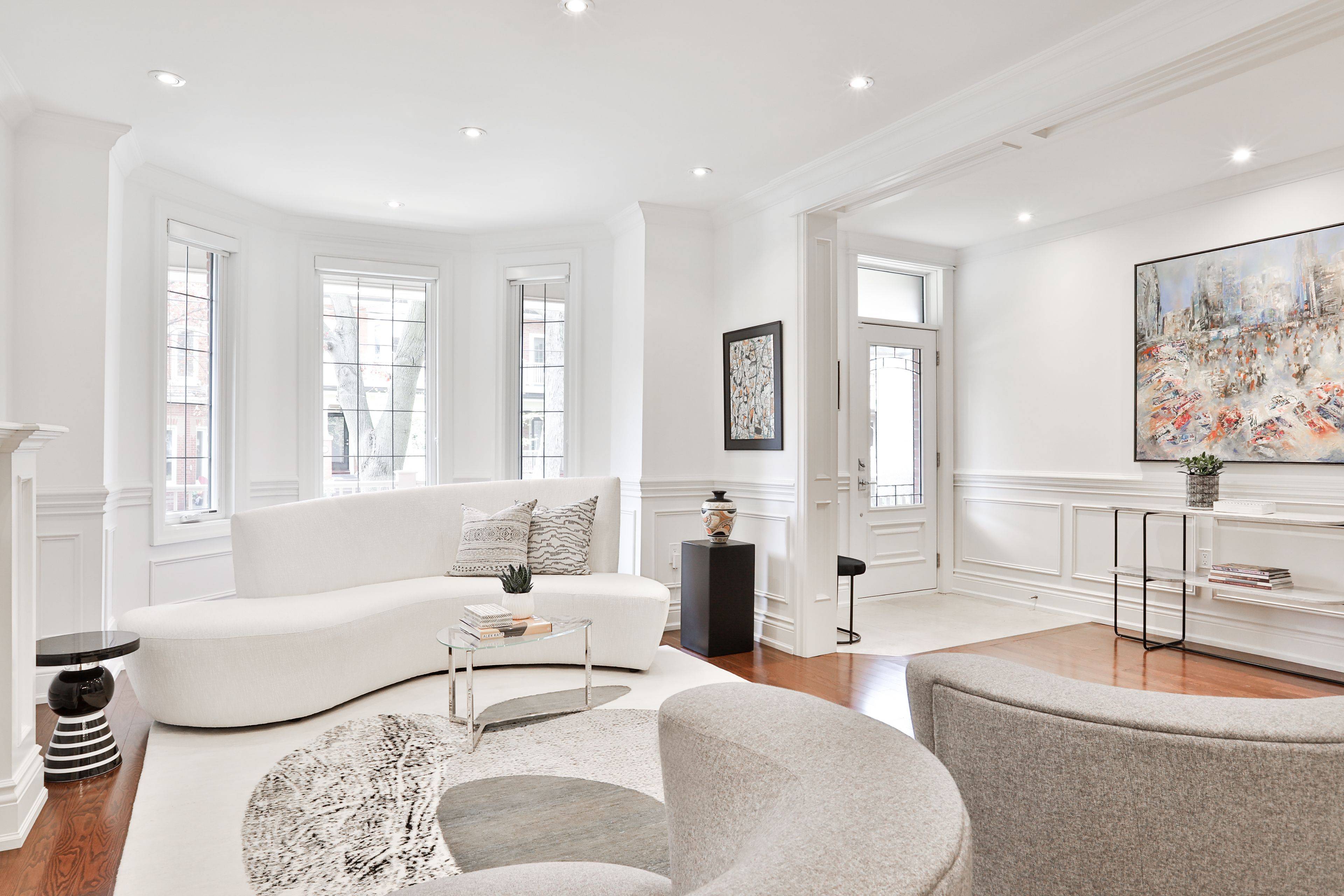 Toronto C01, ON M5S 2L4,215 Major ST