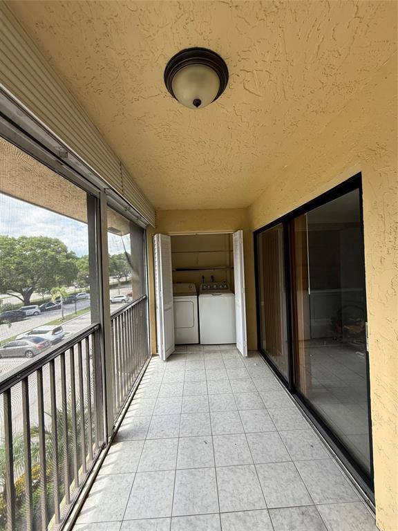 Coral Springs, FL 33071,2033 Coral Ridge Dr #2033