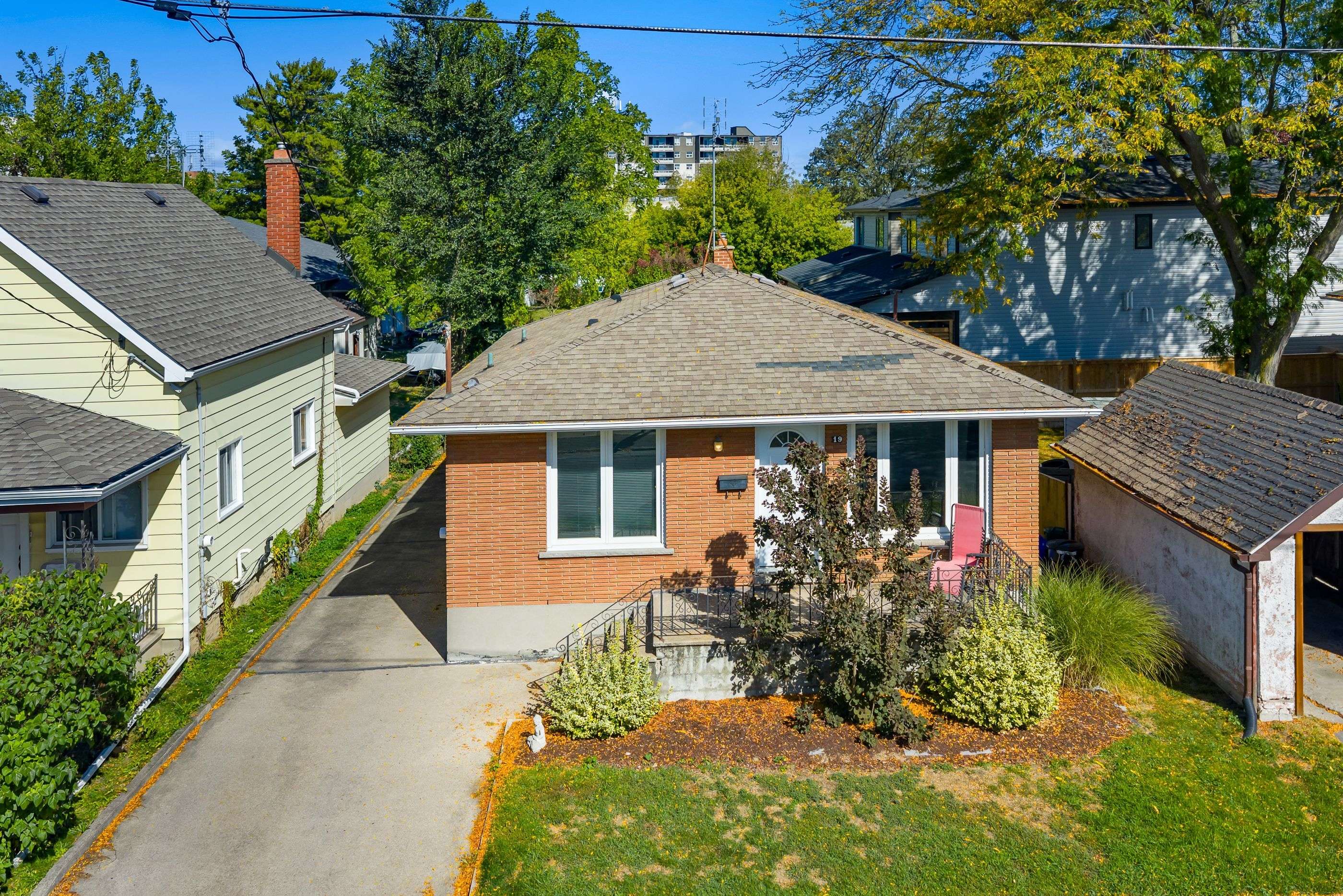St. Catharines, ON L2N 1B3,19 Moote ST