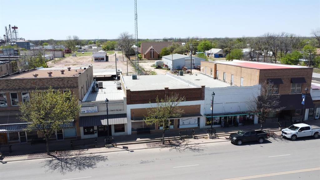 Winters, TX 79567,135 N Main Street