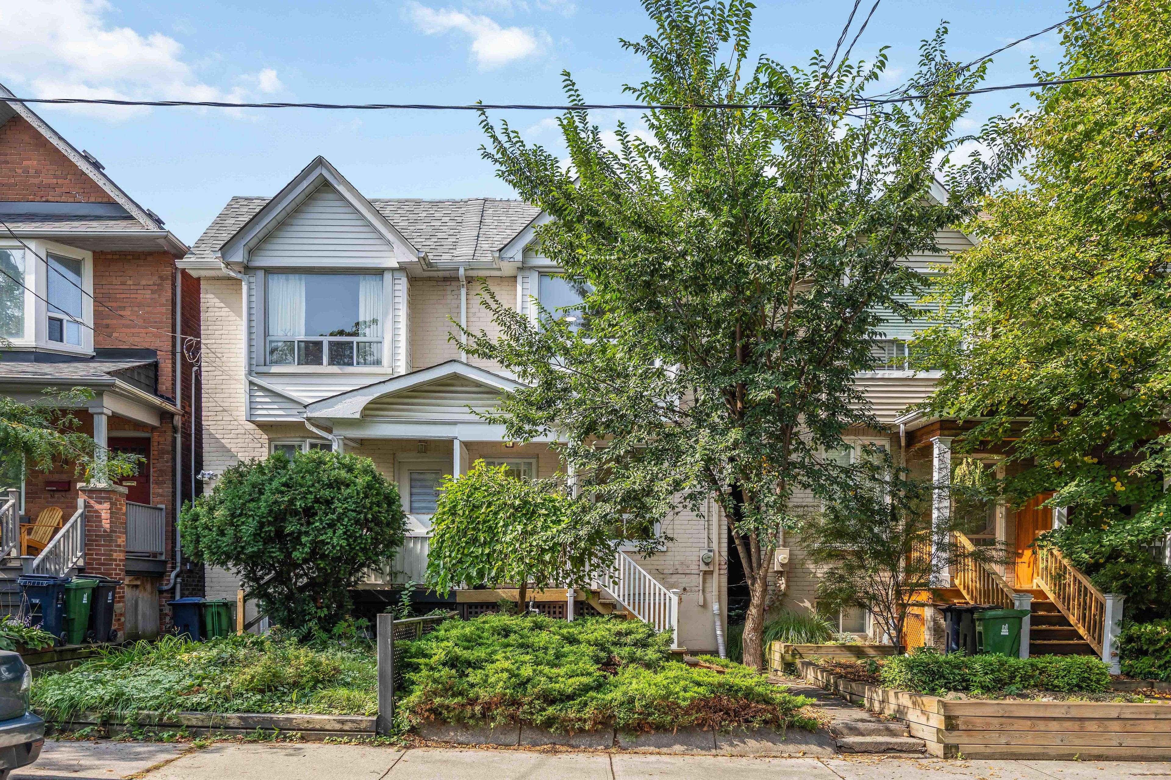 Toronto E01, ON M4J 2Y9,24 Poucher ST