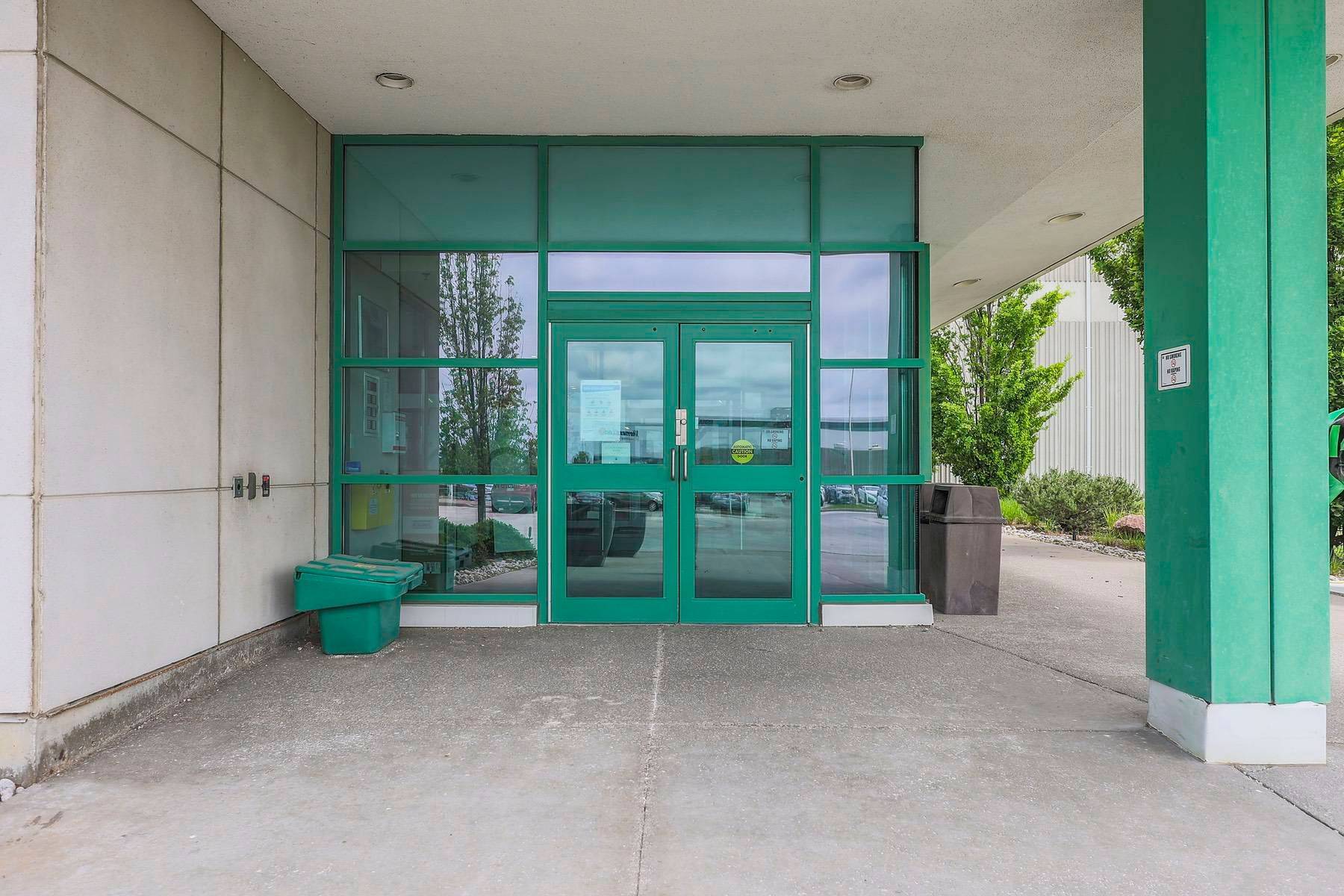 Vaughan, ON L4L 9C7,200 Aviva Park DR #1