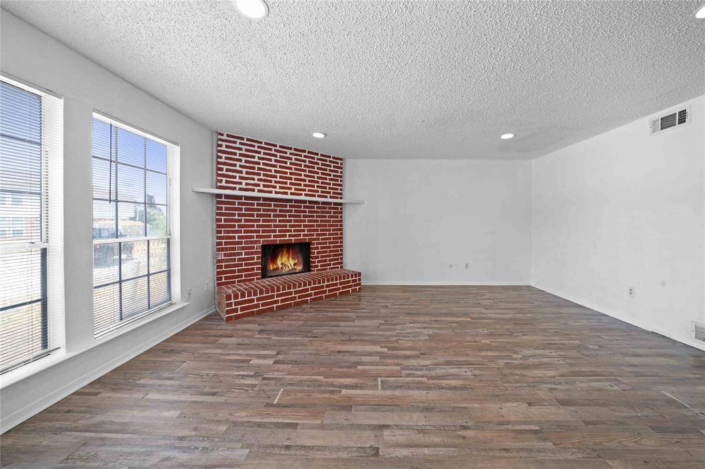 Dalworthington Gardens, TX 76013,2205 Chase Court #2207