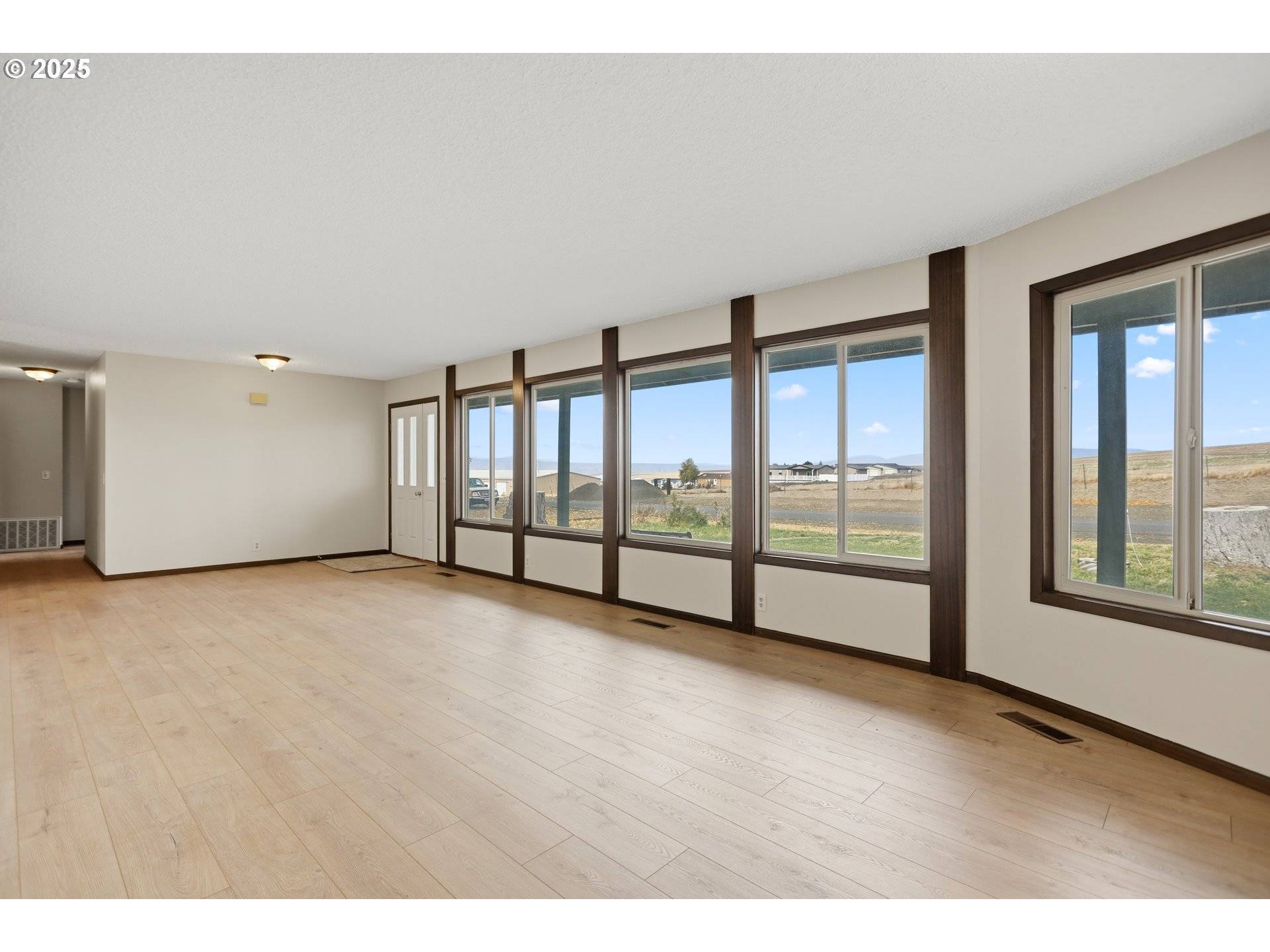 Wasco, OR 97065,512 YATES ST