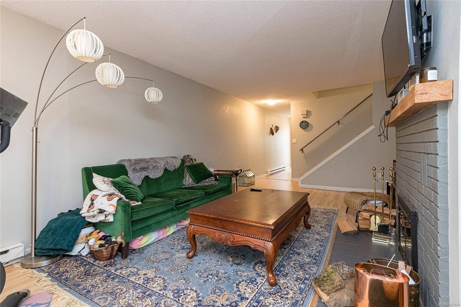 Central Saanich, BC V8M 1H1,1287 Verdier Ave #6