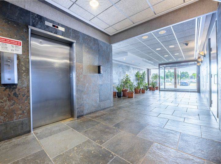 Toronto C15, ON M2J 1P9,150 Consumers RD #211