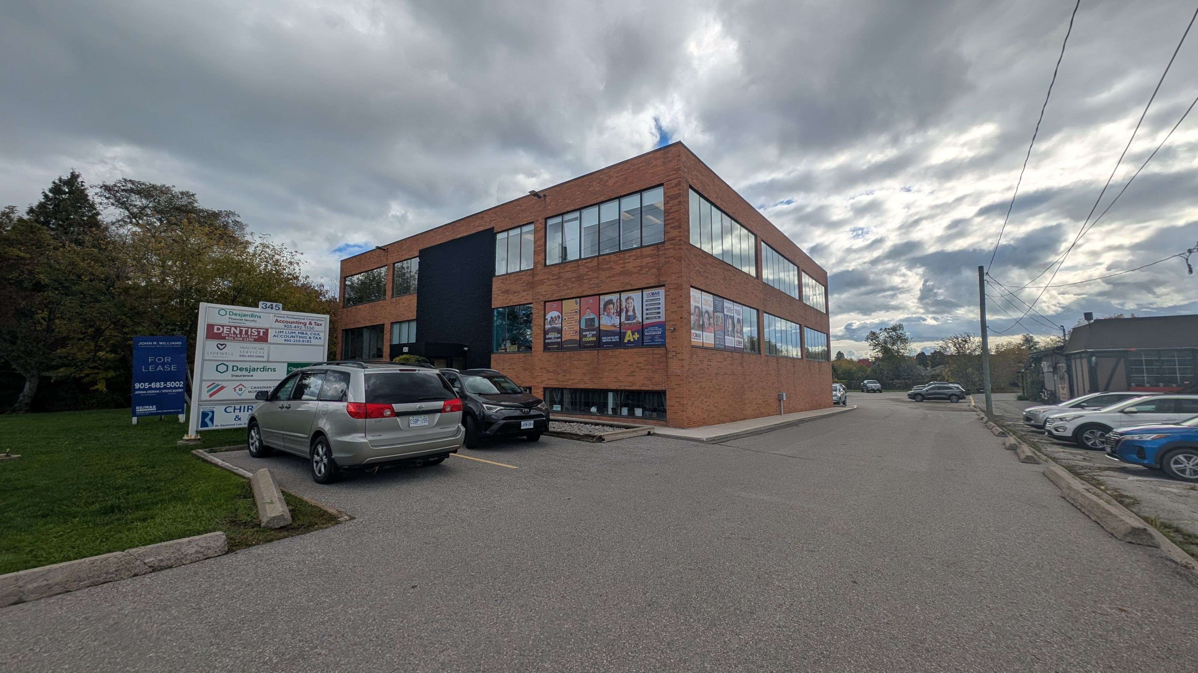 Pickering, ON L1V 1A1,345 Kingston RD #104