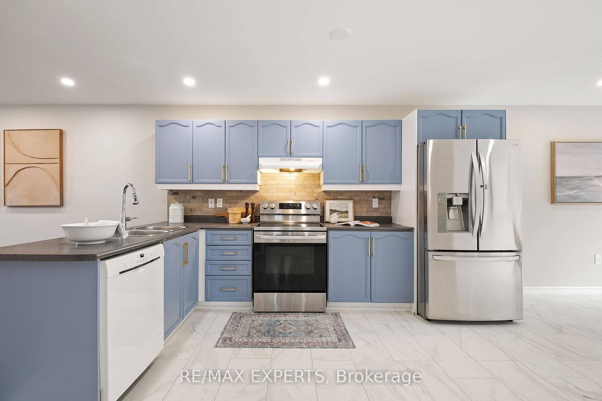 Bradford West Gwillimbury, ON L3Z 3E3,14 Aishford RD