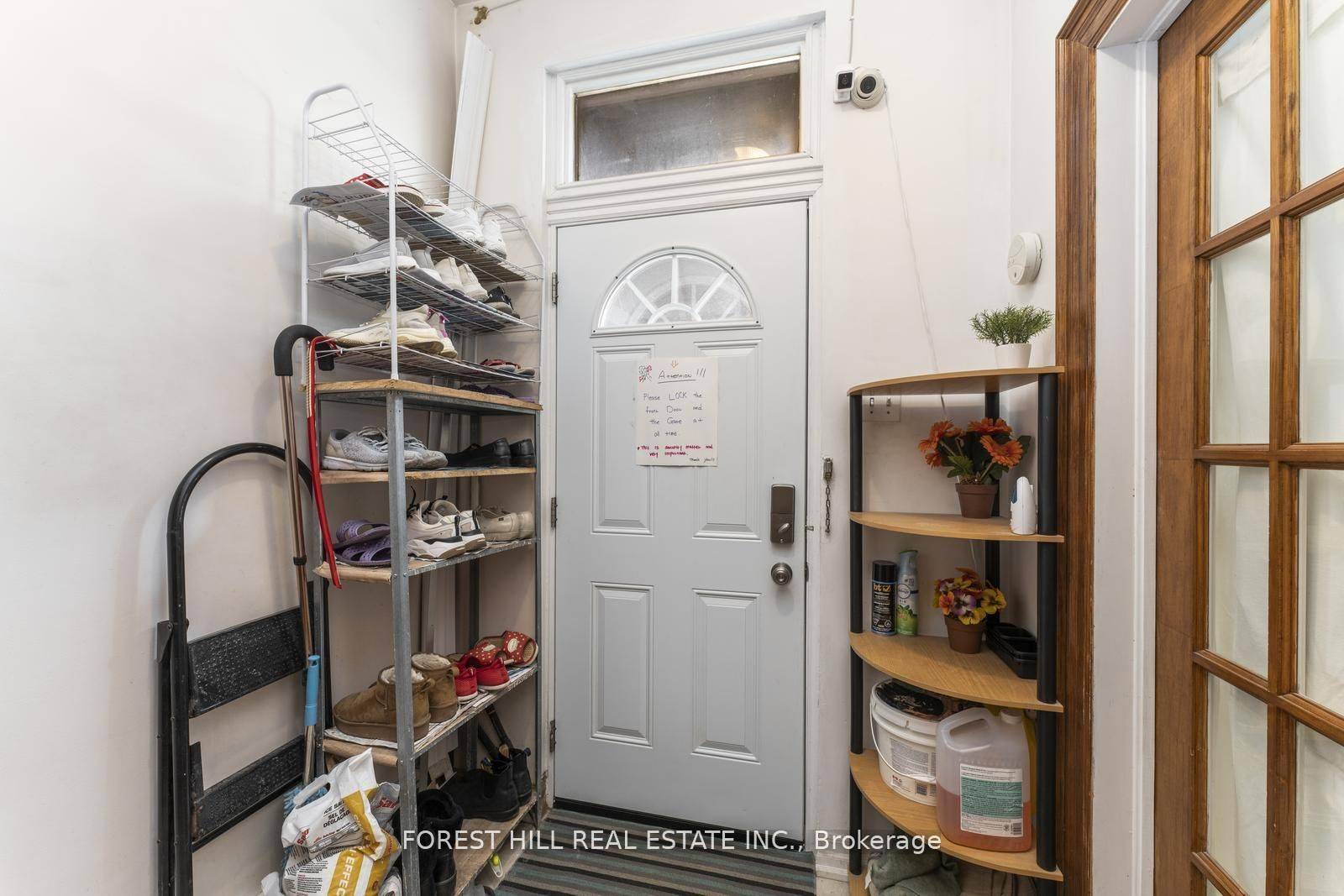 Toronto W02, ON M6H 2X8,1046 Dovercourt RD