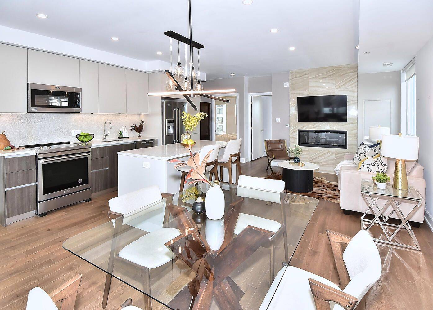 Peterborough, ON K9H 0K6,195 Hunter ST E #510