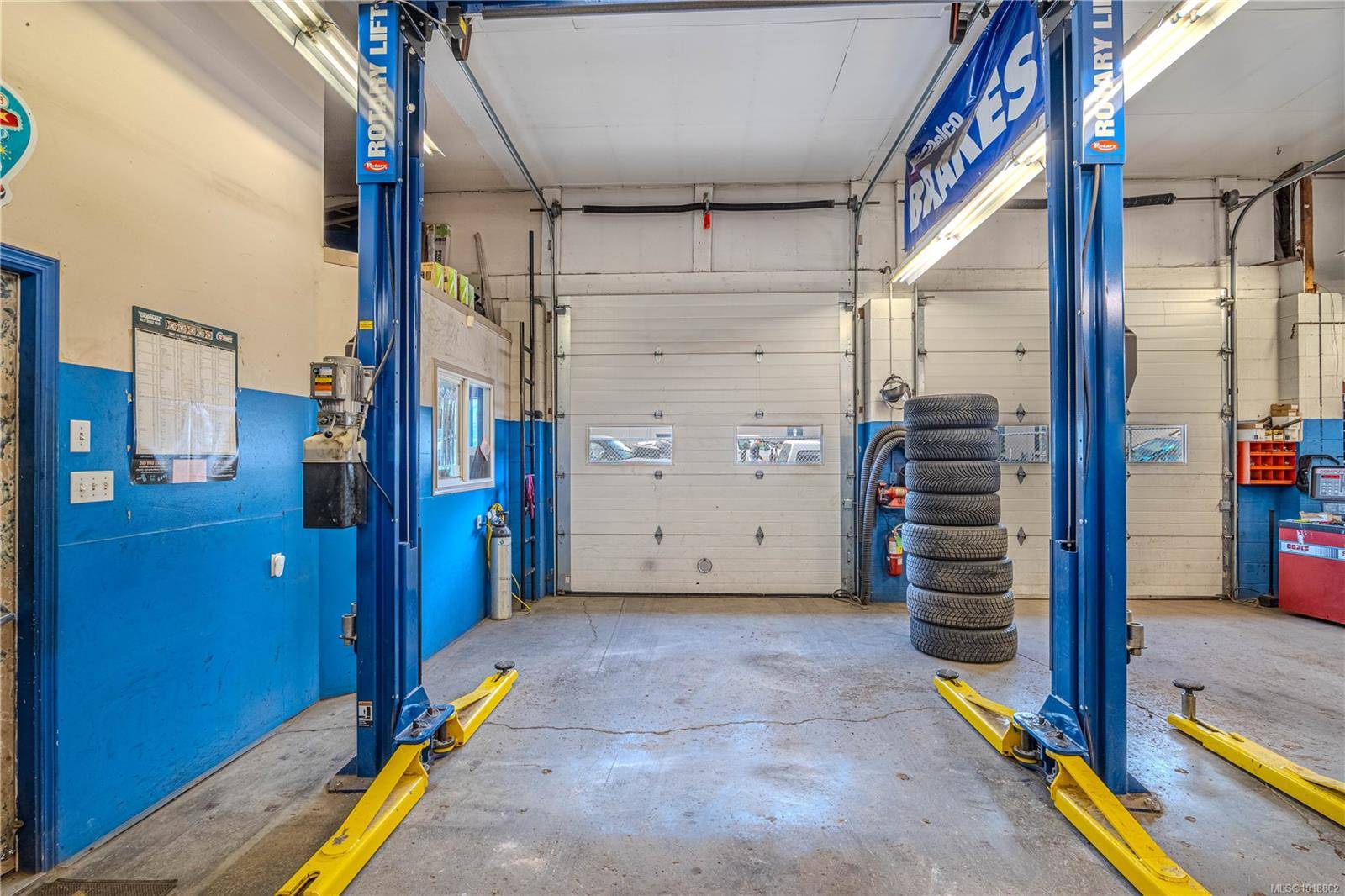 Qualicum Beach, BC V9K 1S9,123 Fourth Ave E