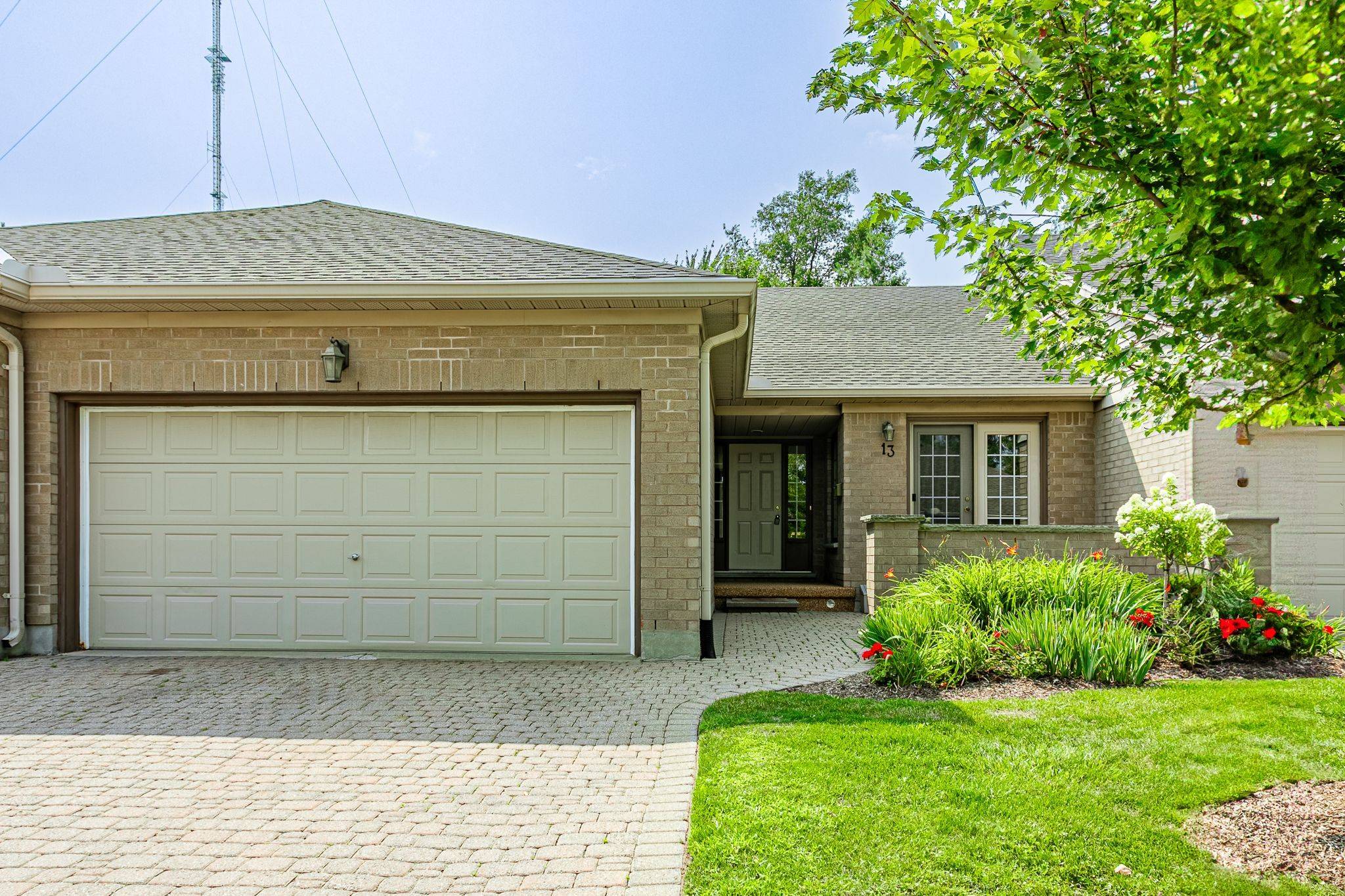 London South, ON N6J 2N7,627 WHARNCLIFFE RD S #13