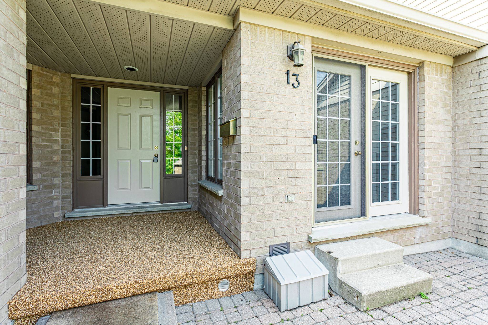 London South, ON N6J 2N7,627 WHARNCLIFFE RD S #13