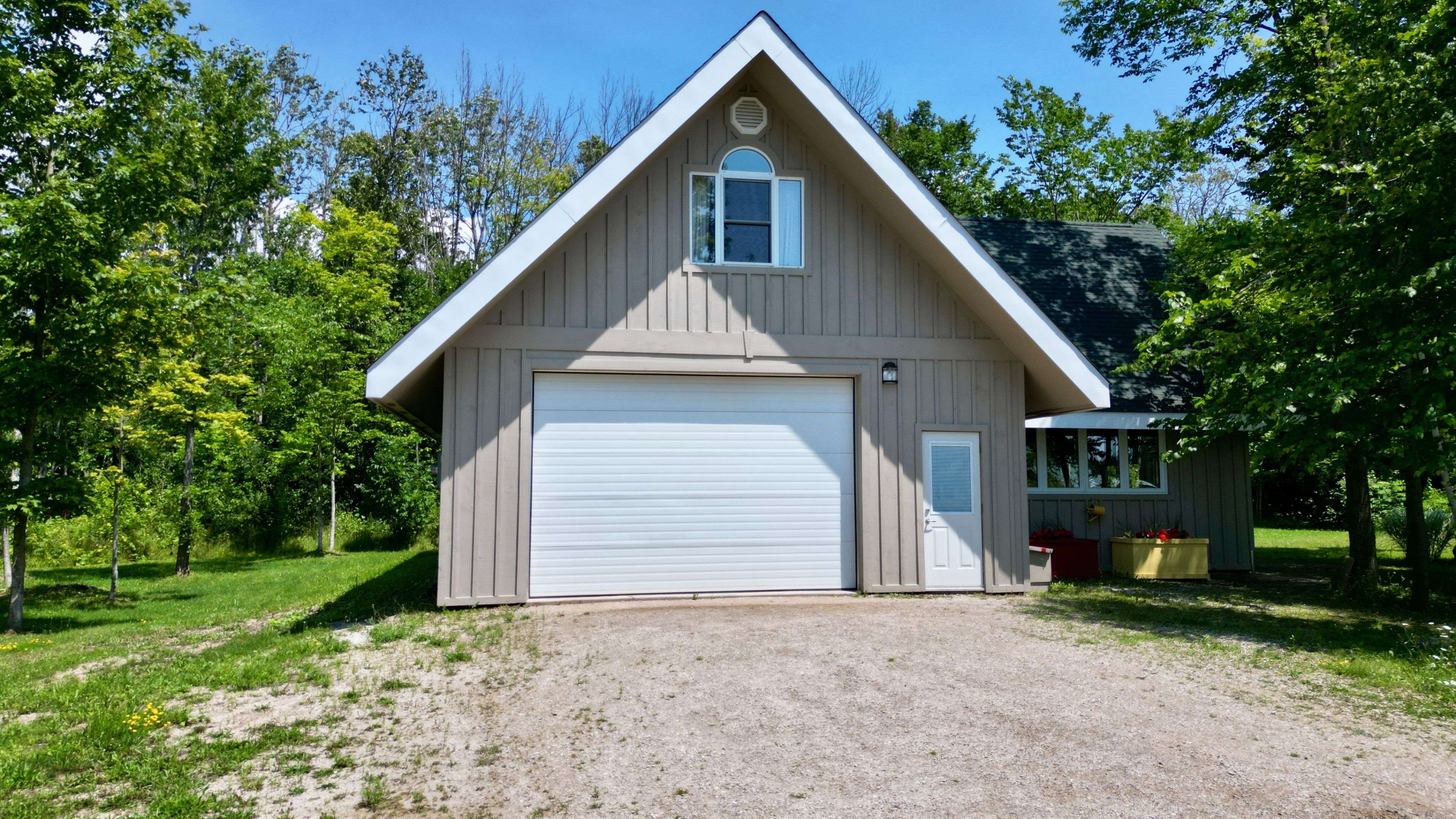 20 Maple DR, Northern Bruce Peninsula, ON N0H 1Z0
