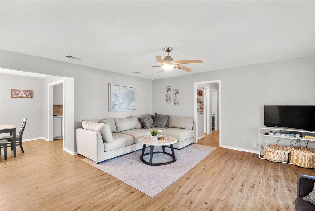 Lake Kiowa, TX 76240,104 Pontiac Drive