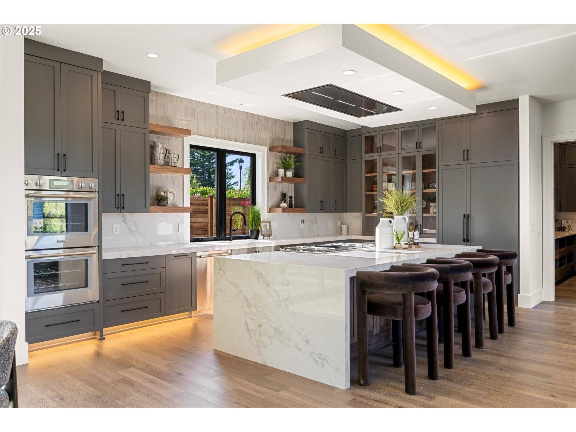 Lake Oswego, OR 97035,18 Nansen Summit