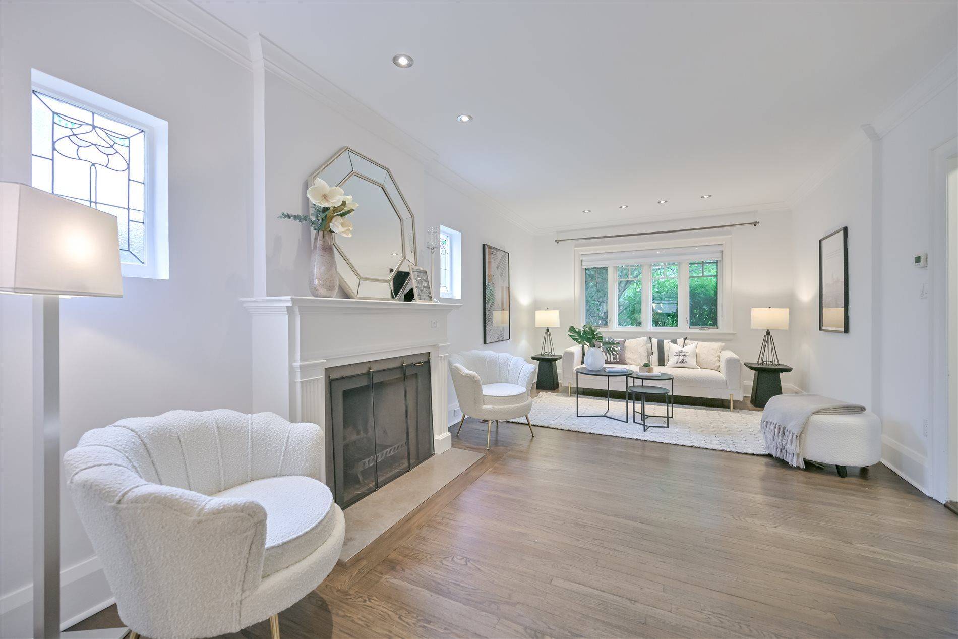 Toronto C03, ON M4R 2B8,26 Birdsall AVE