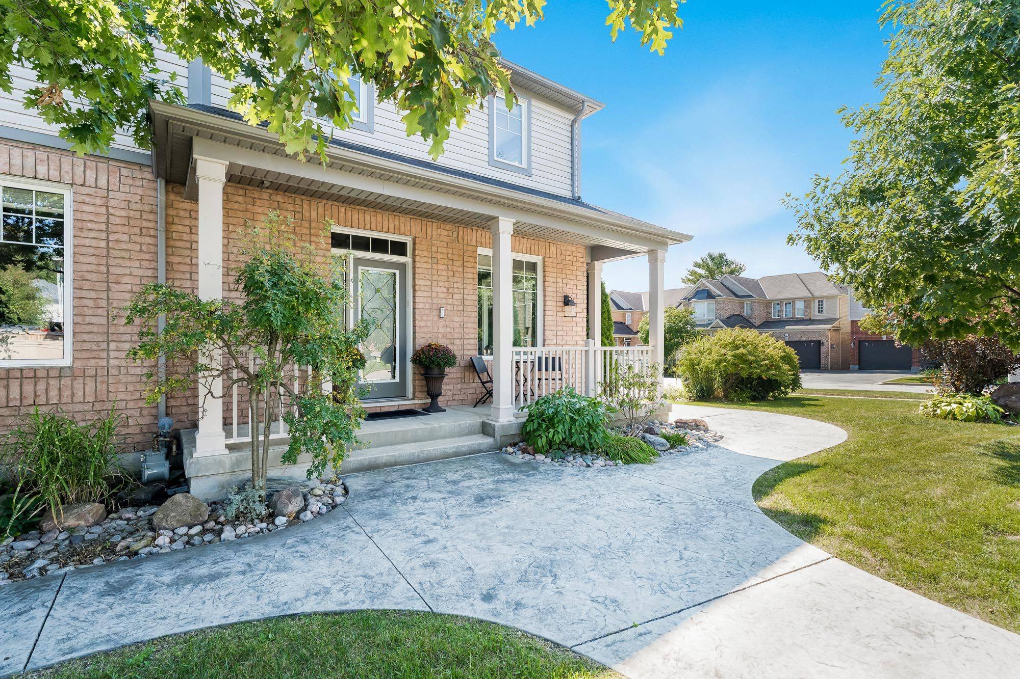 New Tecumseth, ON L9R 0J5,38 Paddison PL