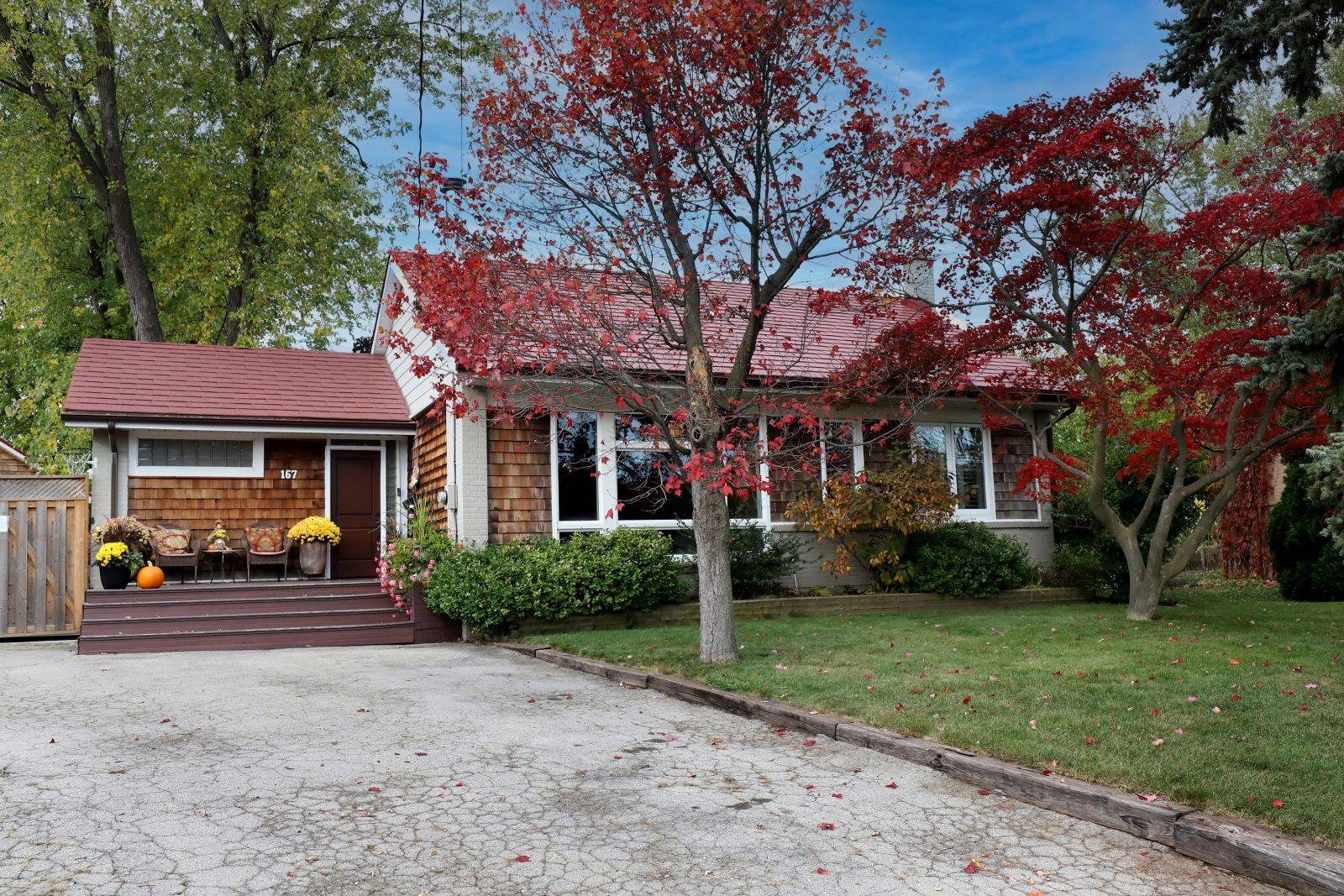 Oakville, ON L6H 1K9,167 Oliver PL