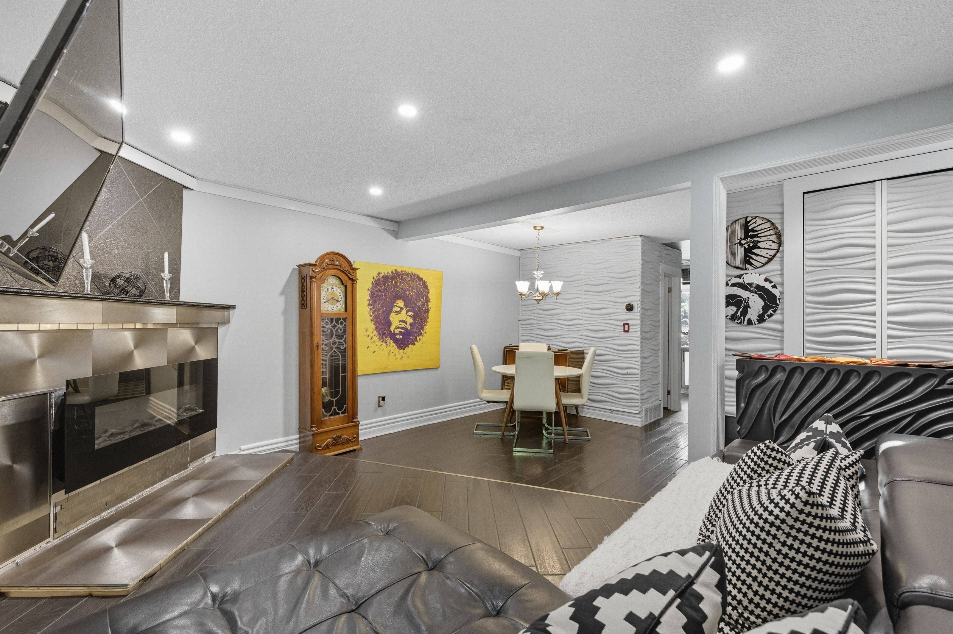 Burlington, ON L7R 1V2,2385 Woodward AVE #28