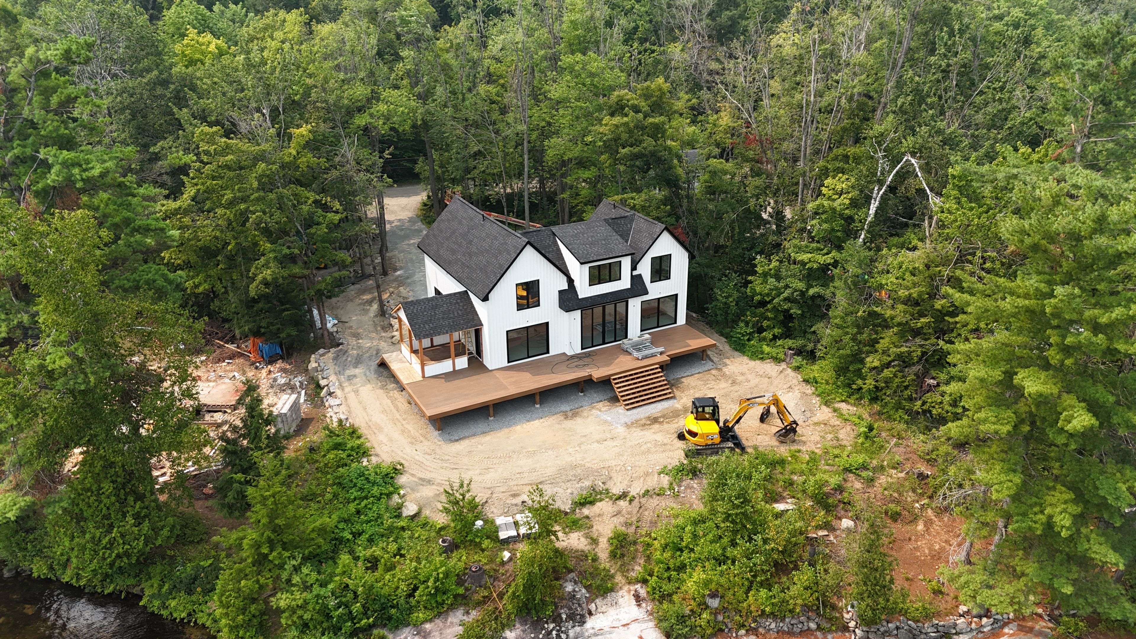 Muskoka Lakes, ON P0C 1A0,1031 Lionel AVE