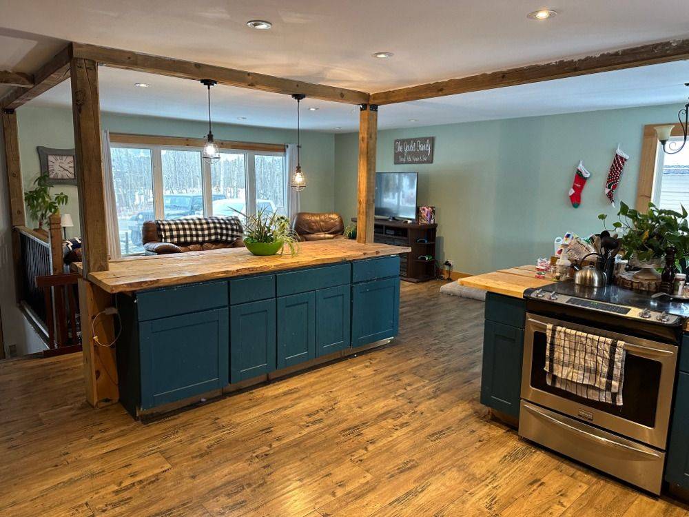 Timmins, ON P0N 1C0,606 Haileybury CRES