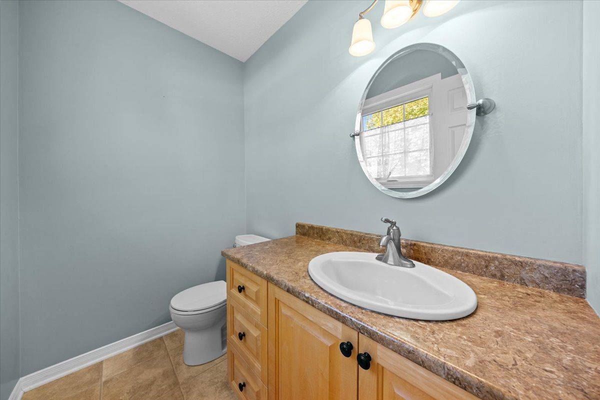 Orleans - Convent Glen And Area, ON K1C 4V5,1678 Boisbriand CRES