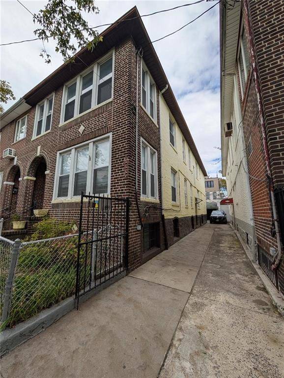 Brooklyn, NY 11219,933 45th ST