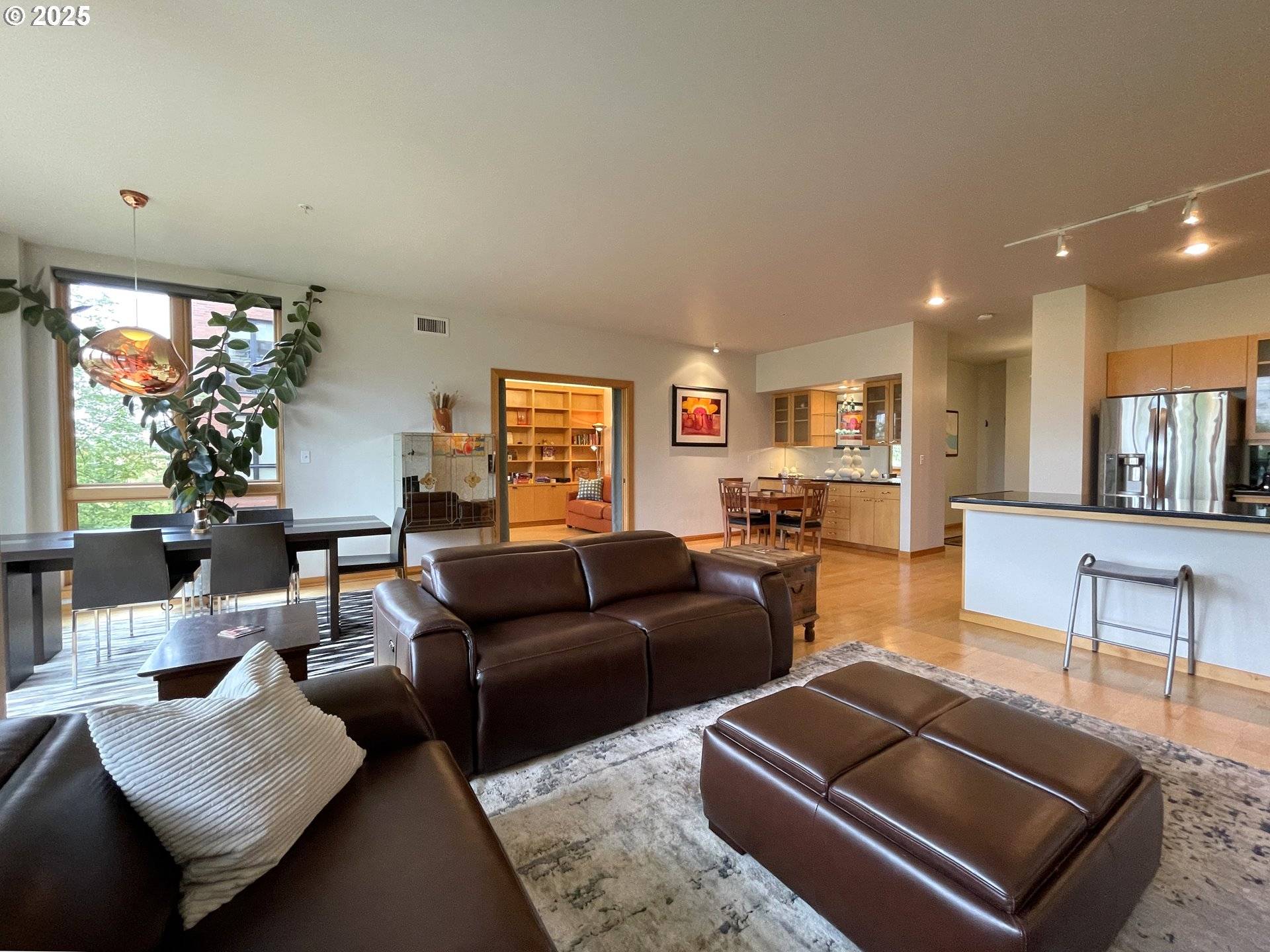 Portland, OR 97209,1030 NW JOHNSON ST #424