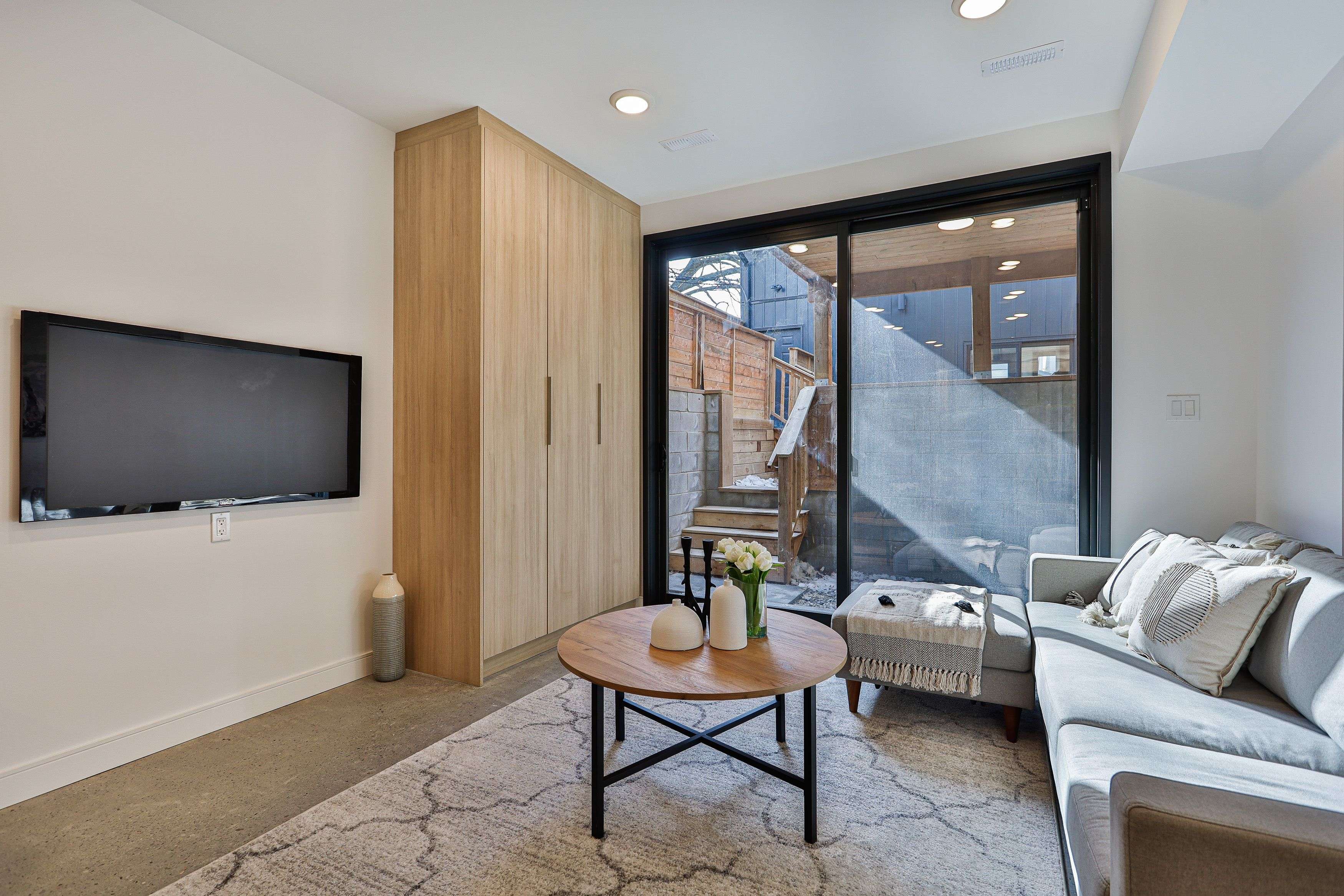 Toronto E02, ON M4C 1C4,11 Merrill AVE W #Lower