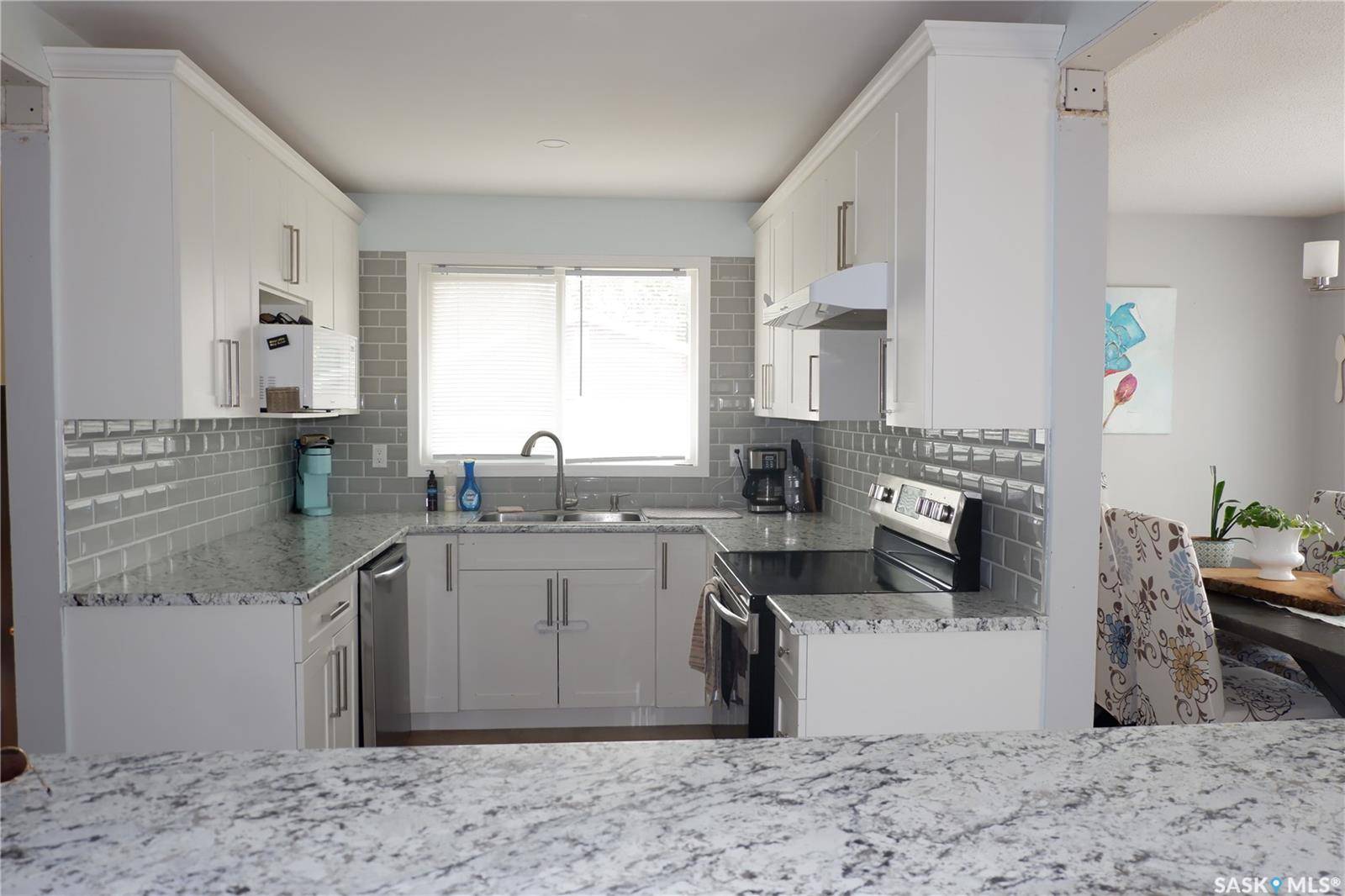 Assiniboia, SK S0H 0B0,107 Empire PLACE