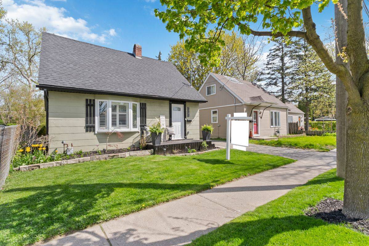 Brantford, ON N3S 4W8,272 Grey ST