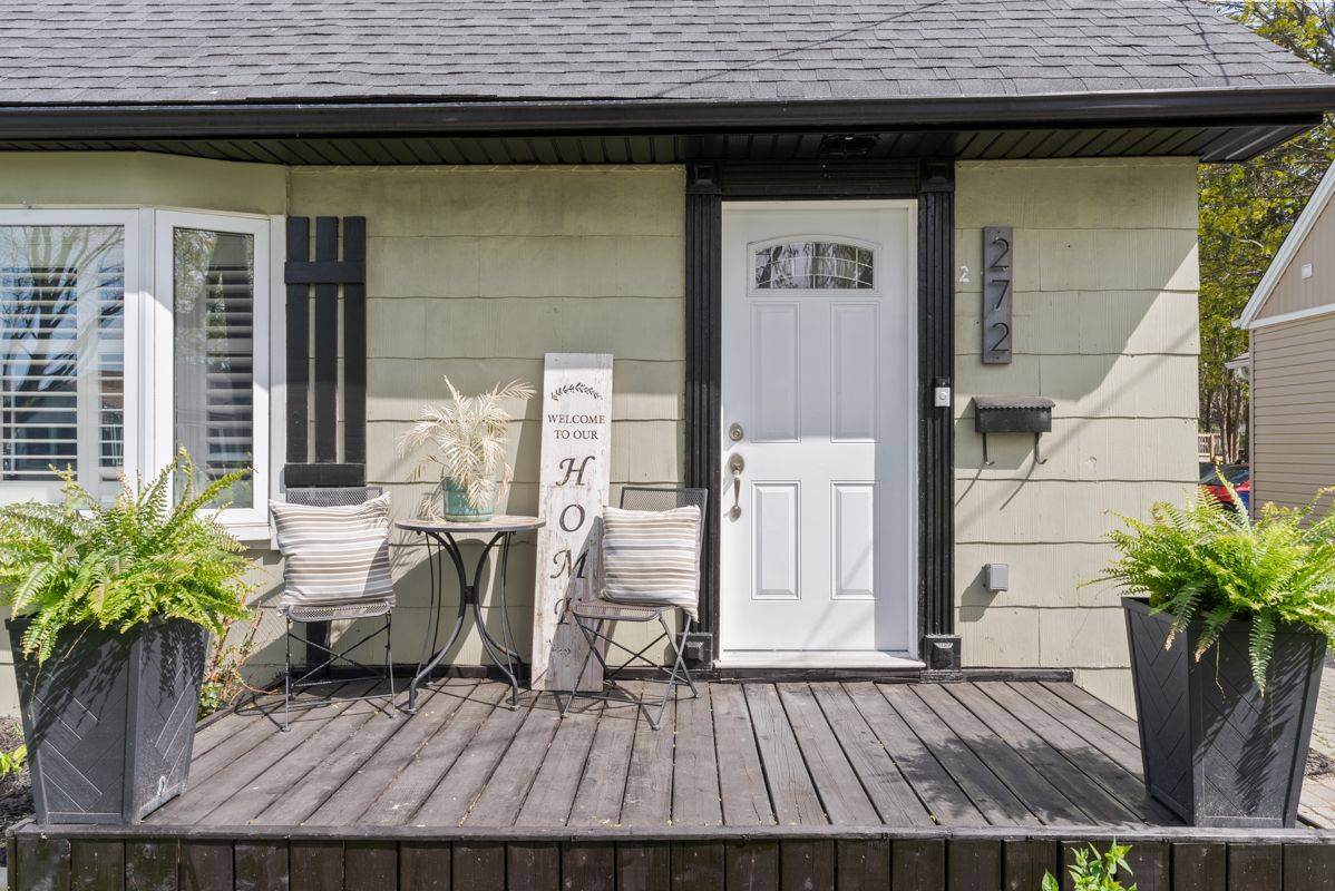 Brantford, ON N3S 4W8,272 Grey ST