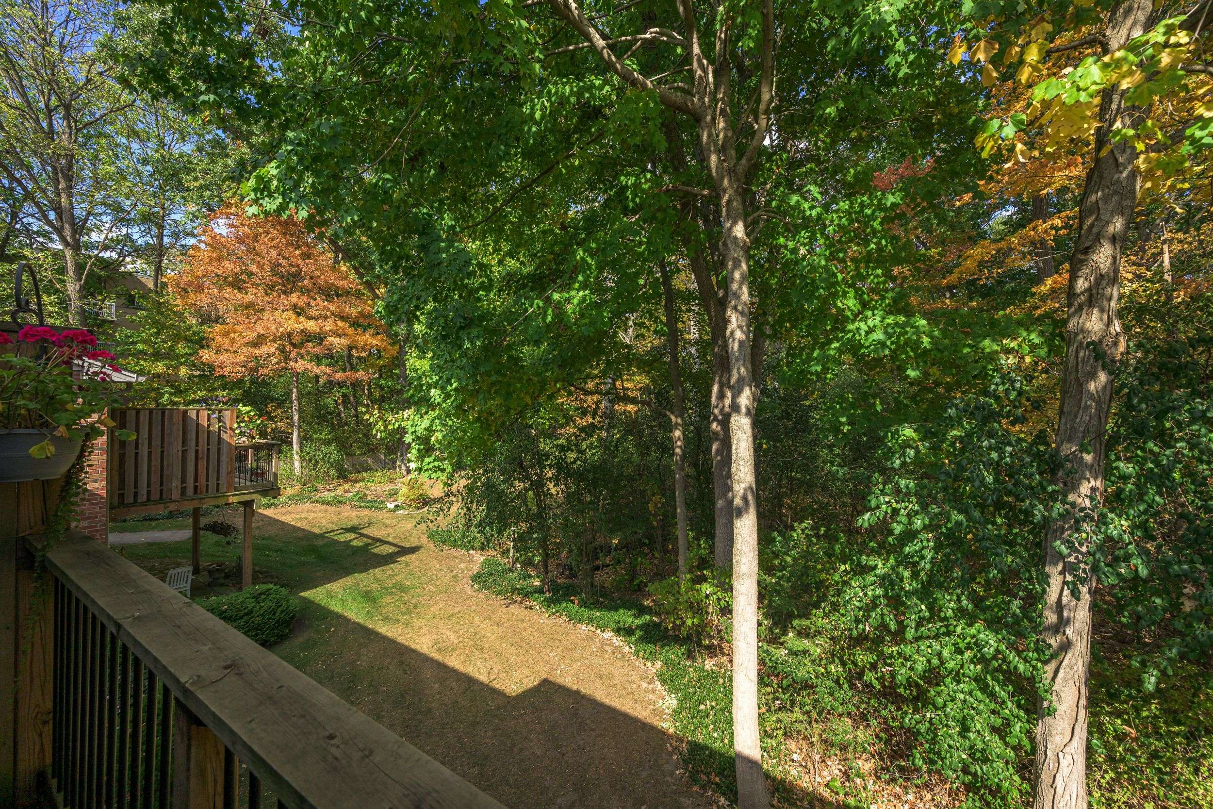 London South, ON N6K 4V2,1337 Commissioners RD W #11