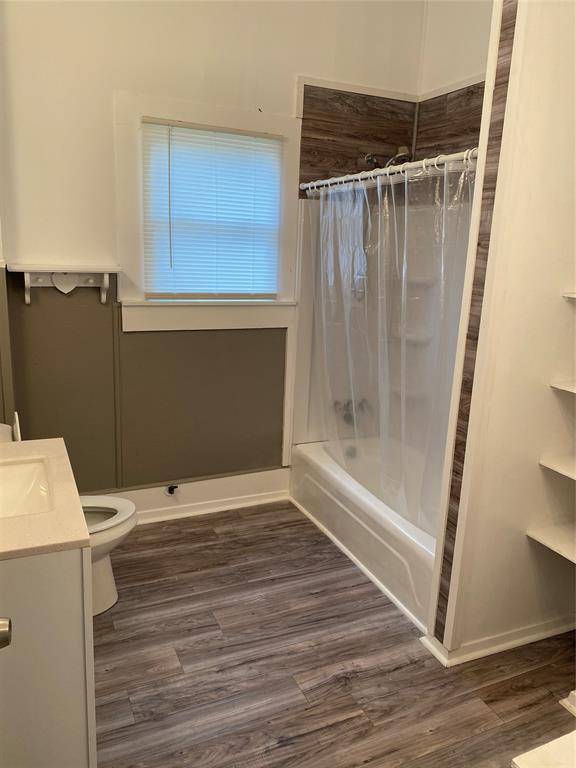 Rusk, TX 75785,221 N Henderson Street