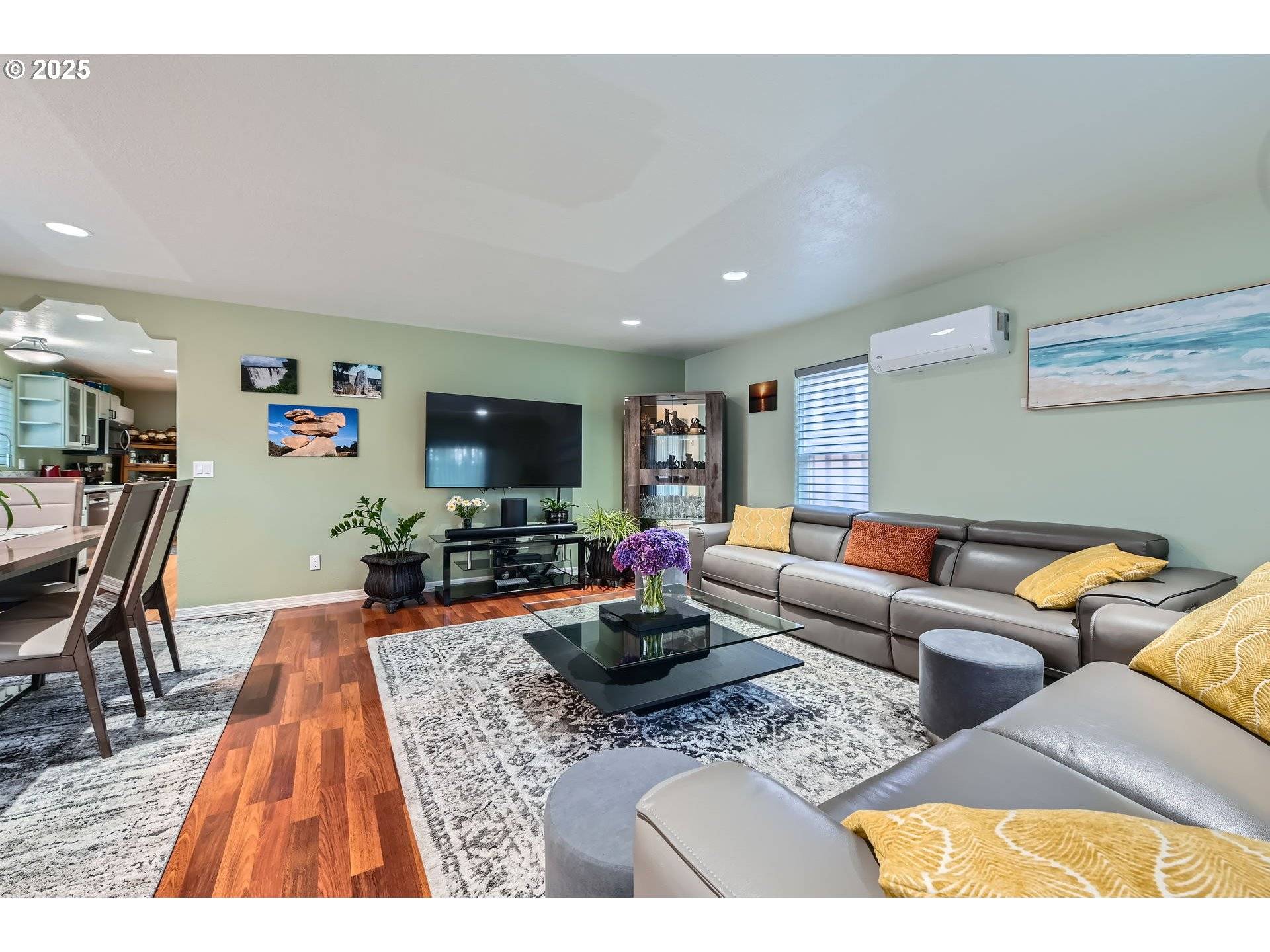 Portland, OR 97206,6435 SE 71ST AVE